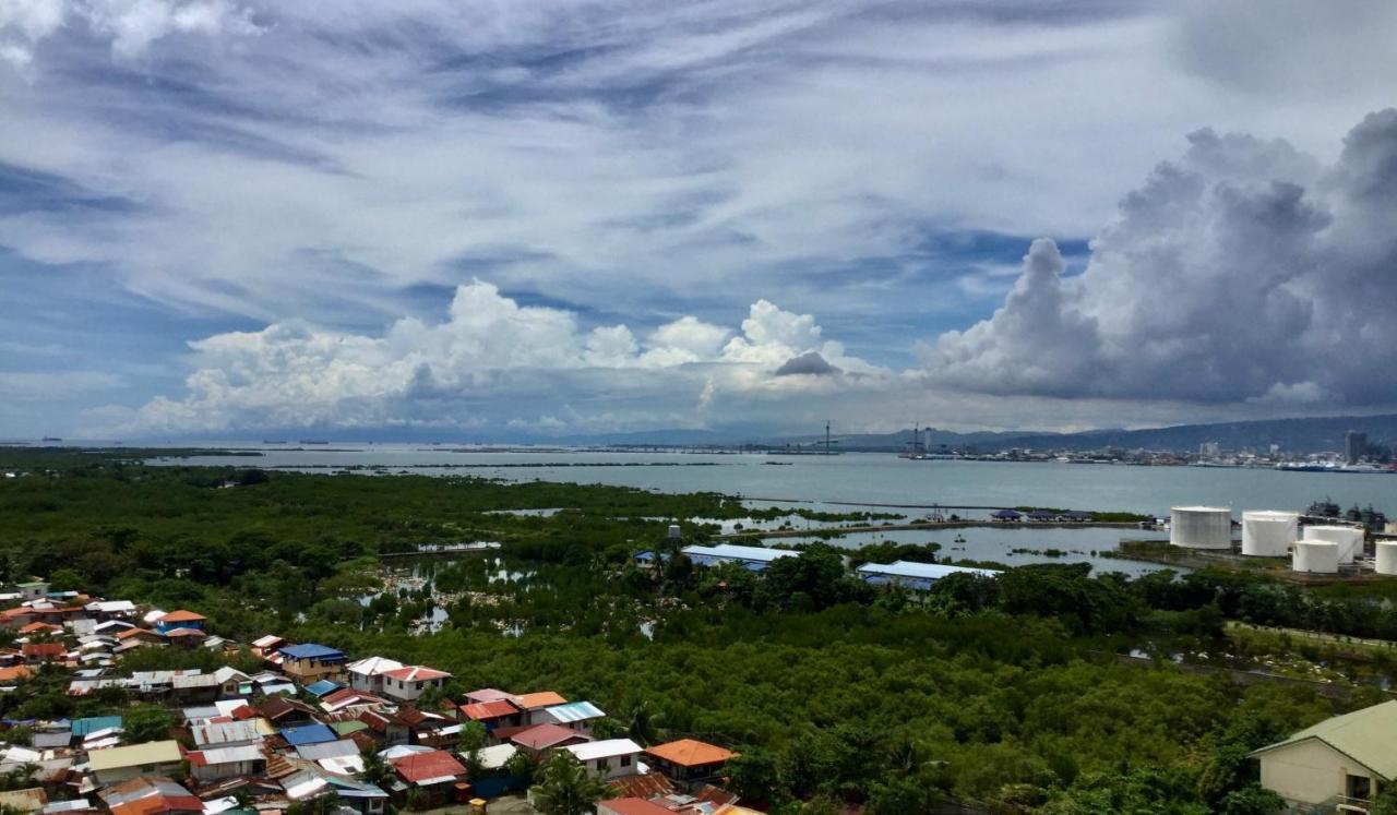 Bh Mangrove Condos Lapu-Lapu City Exterior photo